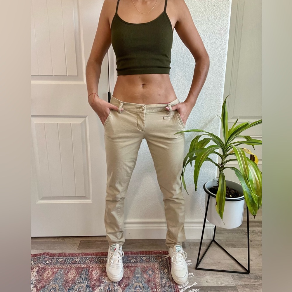 Aeropostale - Low-rise Khakis